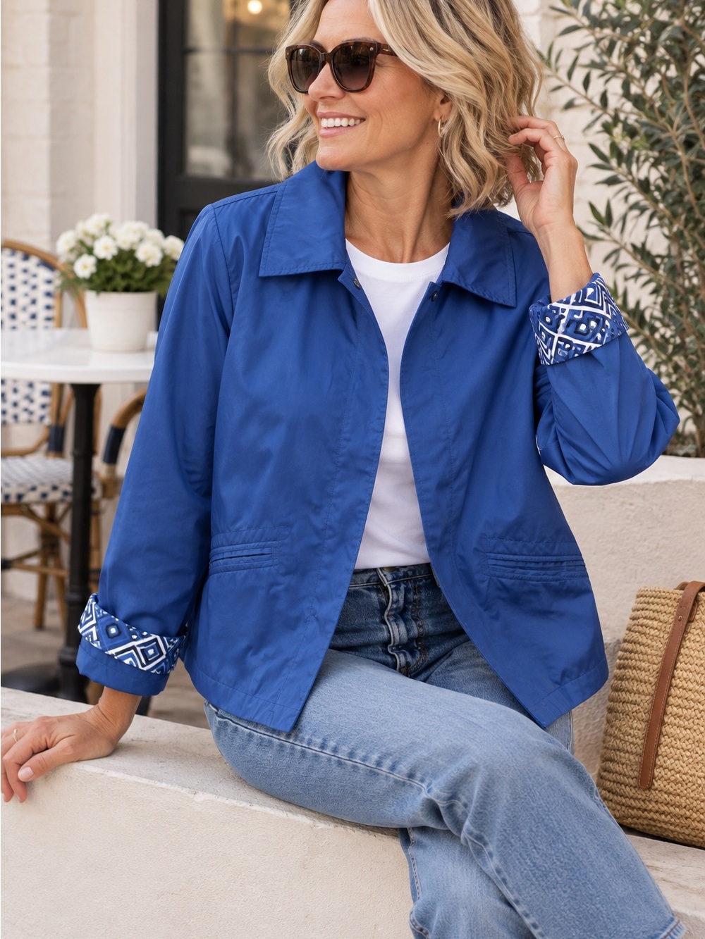 Chico’s Size 1 M Cobalt Blue Lightweight Jacket Geometric Cuffs